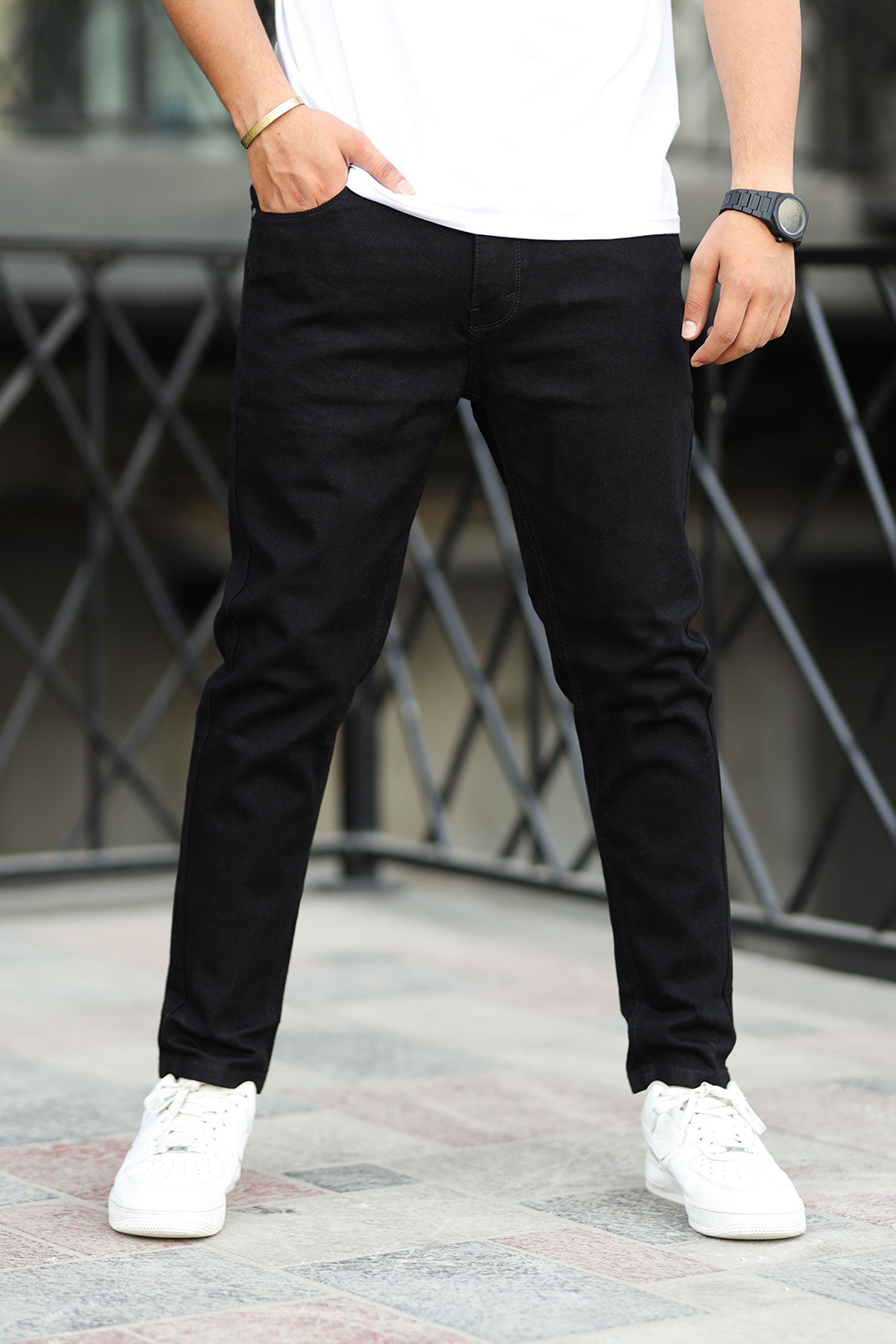 Plain Turbo Ankle Fit Jeans In Black