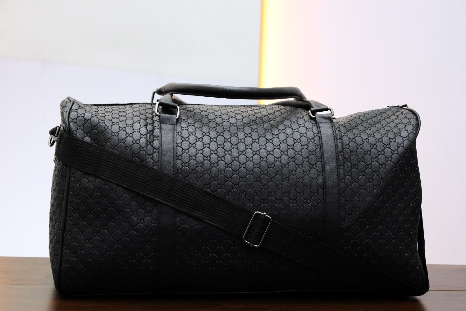 Guci Imported Embossed Texture Travel bag in Black