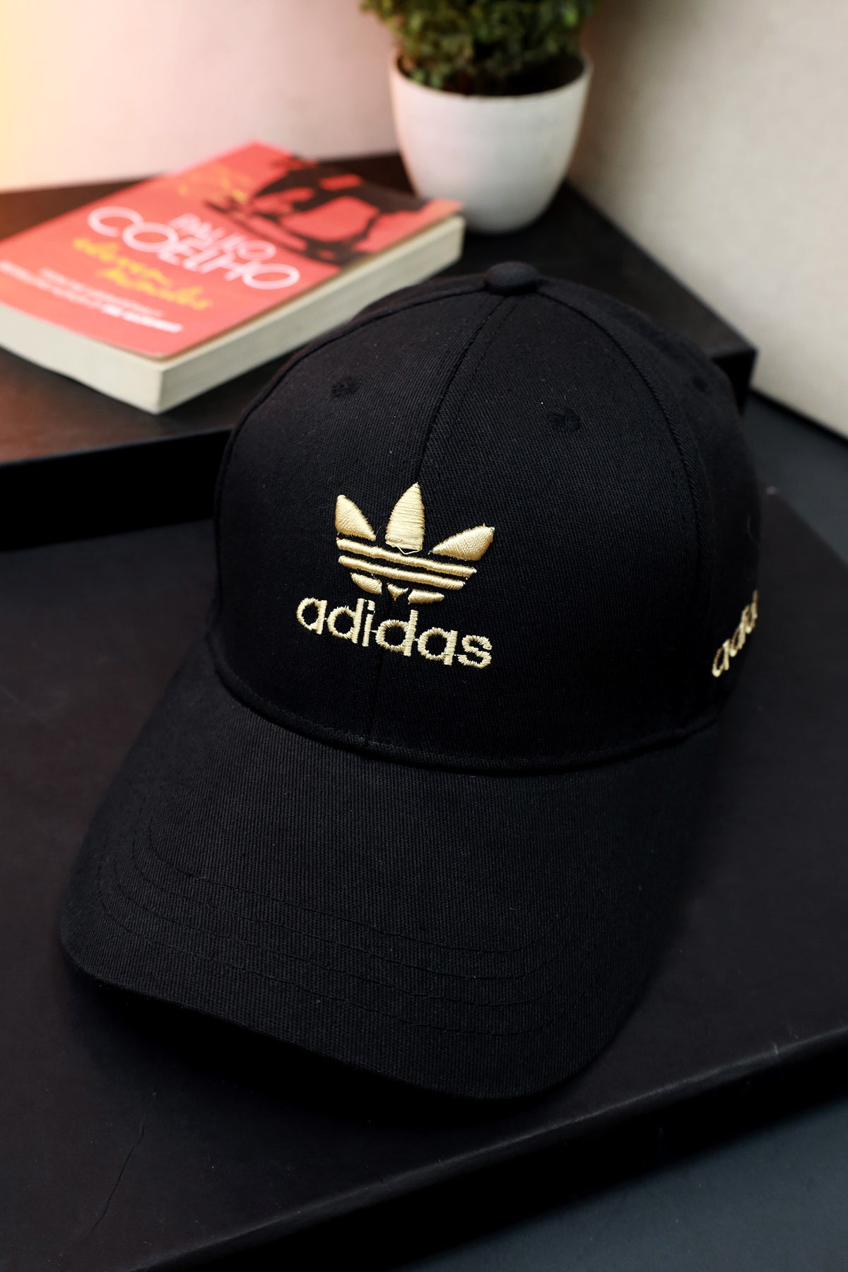 Adds Embroidered Logo Cotton Cap In Black&Golden