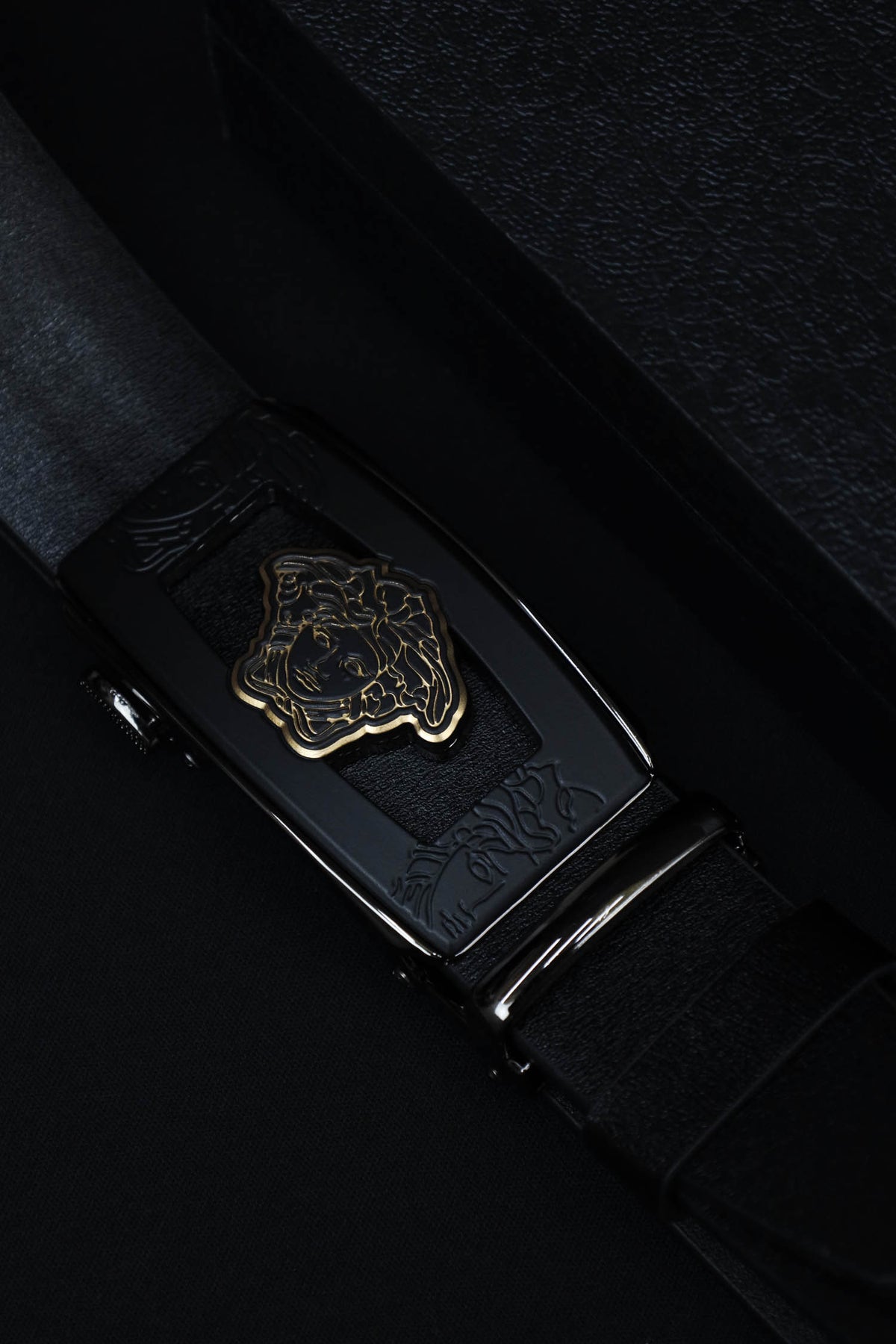 Vrsce Metal Alloy Automatic Buckle Branded Belt