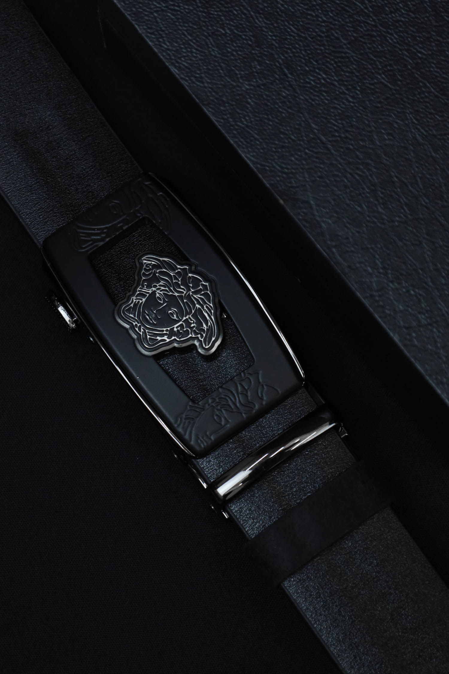 Vrsce Metal Alloy Automatic Buckle Branded Belt