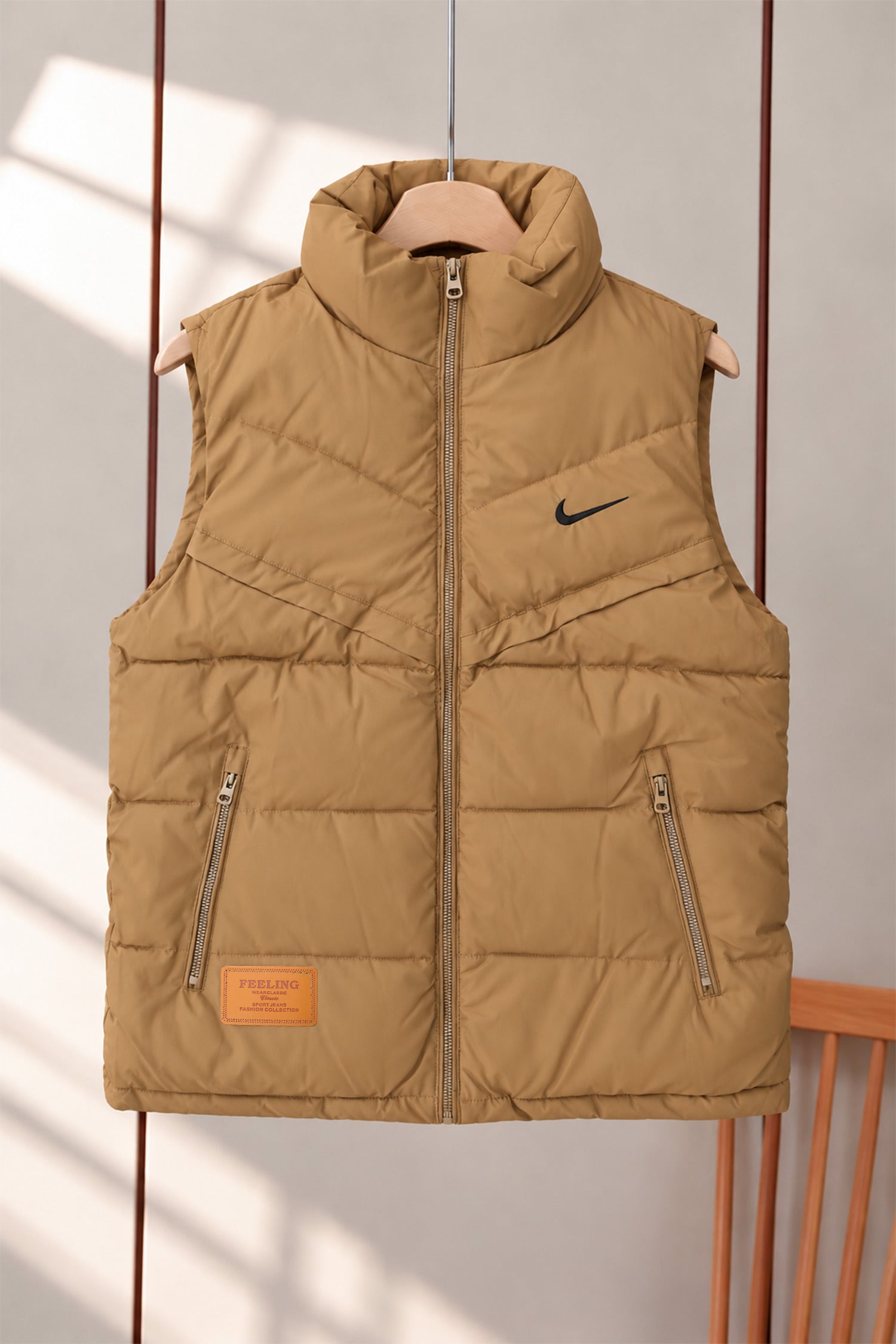 Nke Wind-Runner Imported Puffer Men's Gilet In Camel