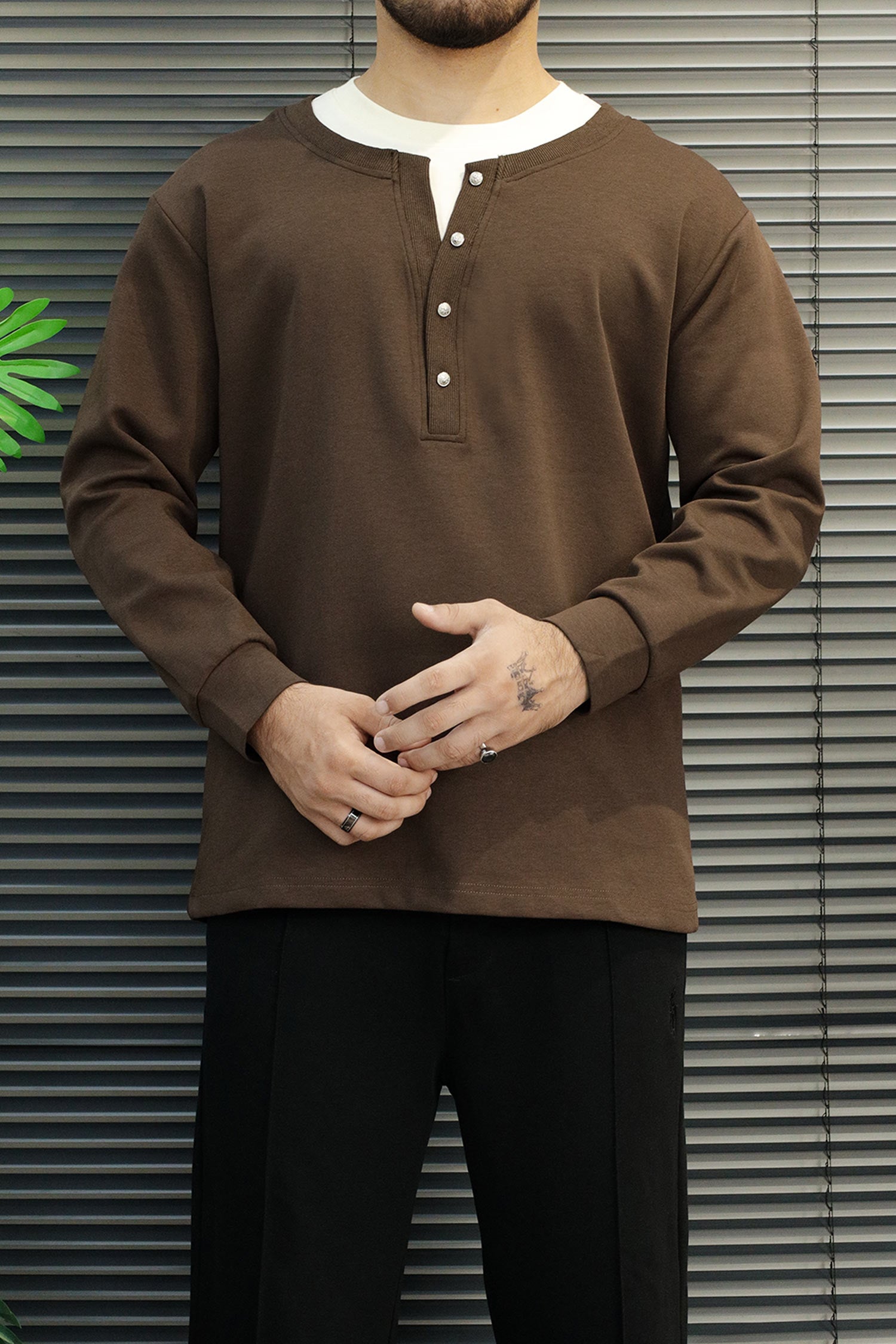 Turbo Henley Pullover Imported Round Neck Men's Sweatshirt In Coffee
