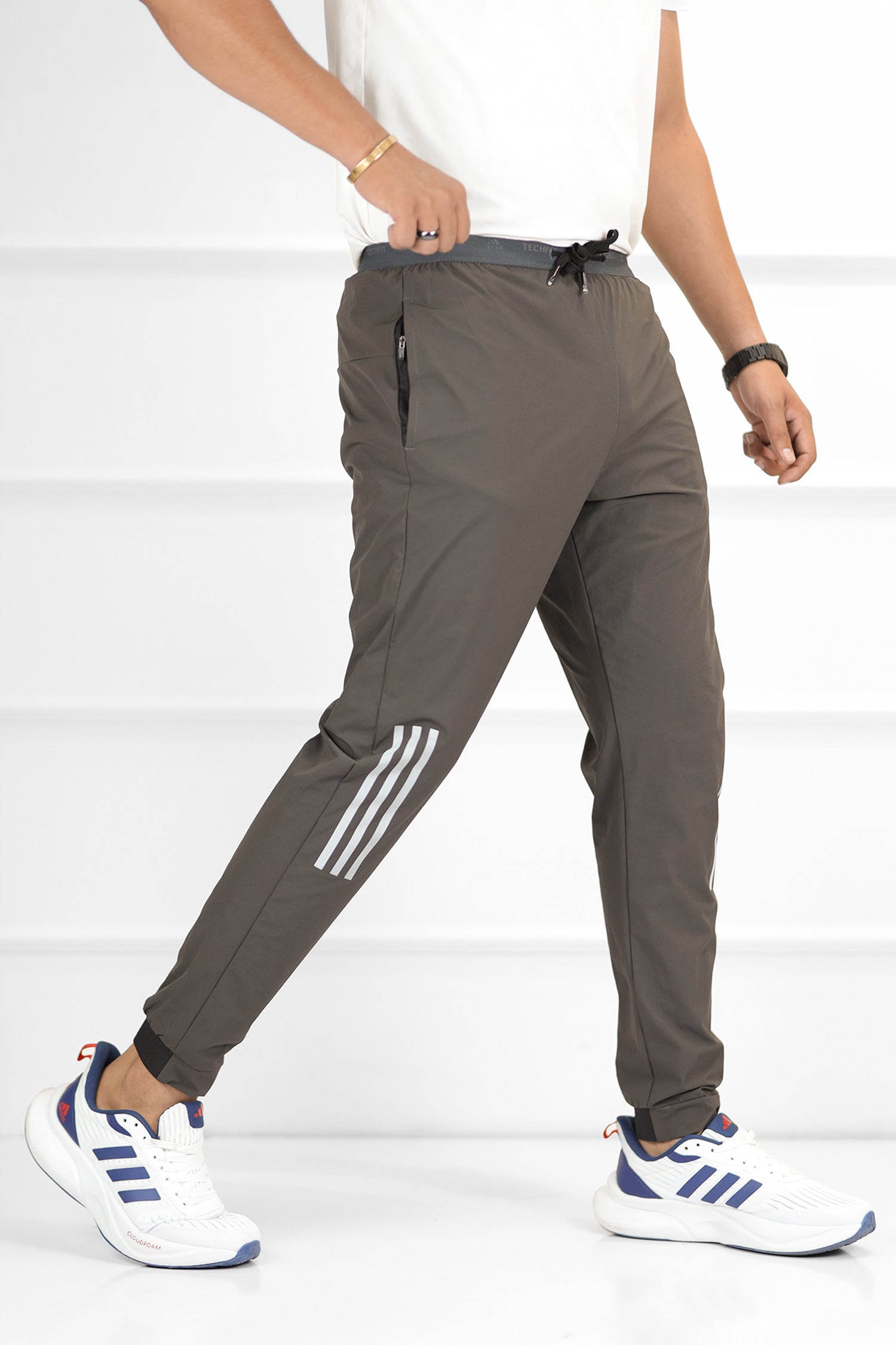 Adds Alpha Strength Micro Premium Sportswear Trouser In Dark Grey