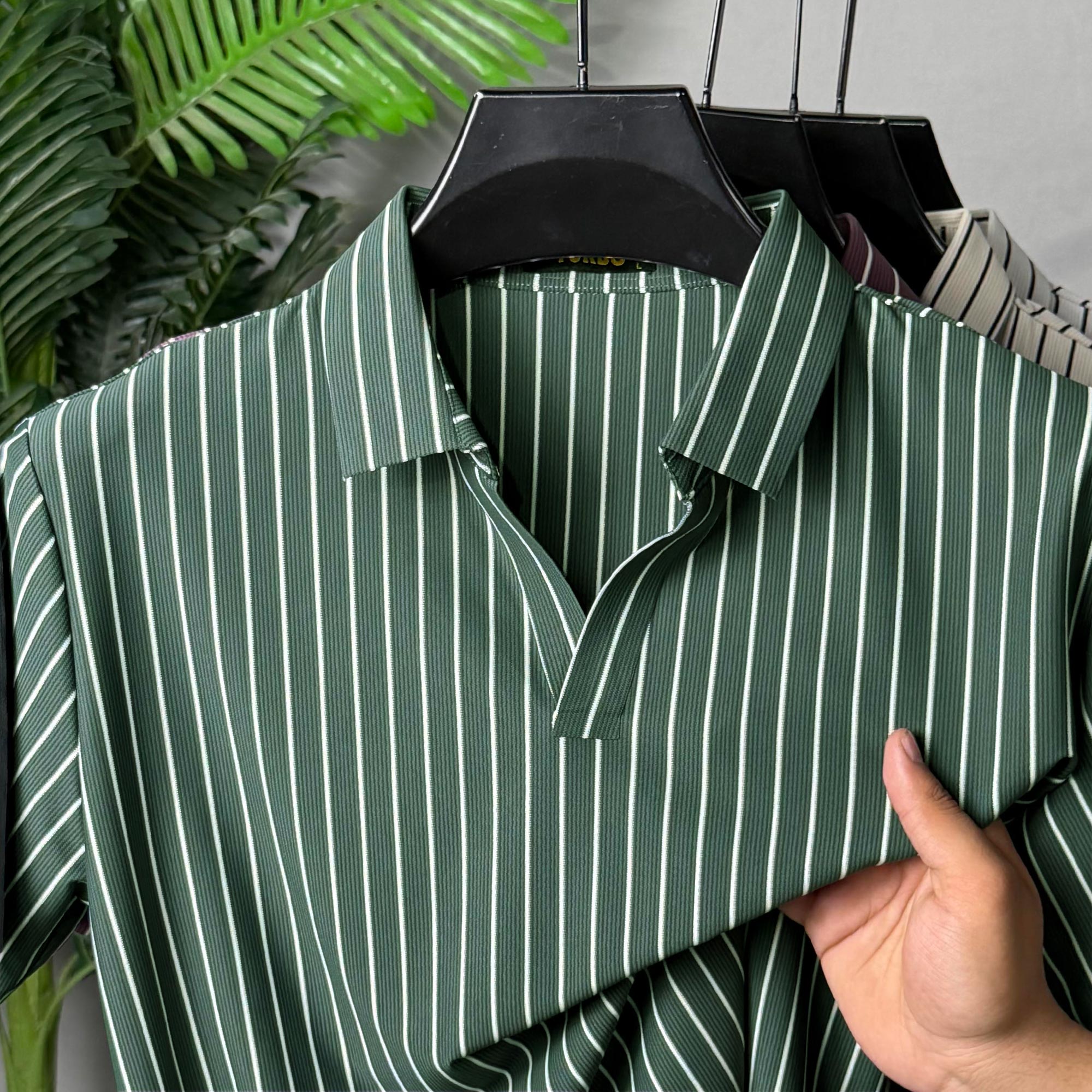 Turbo Vertical White Striped Pattern Polo T-Shirt