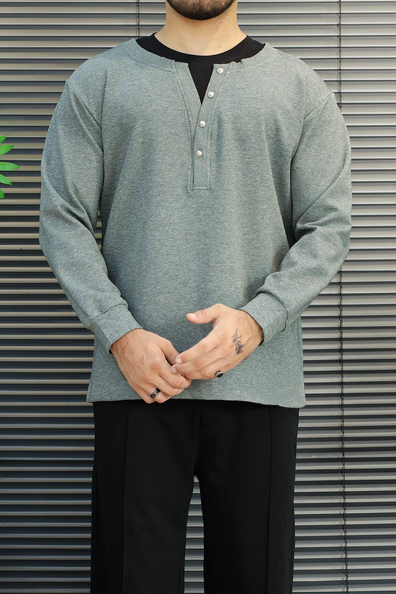 Turbo Henley Pullover Imported Round Neck Men's Sweatshirt In Grey
