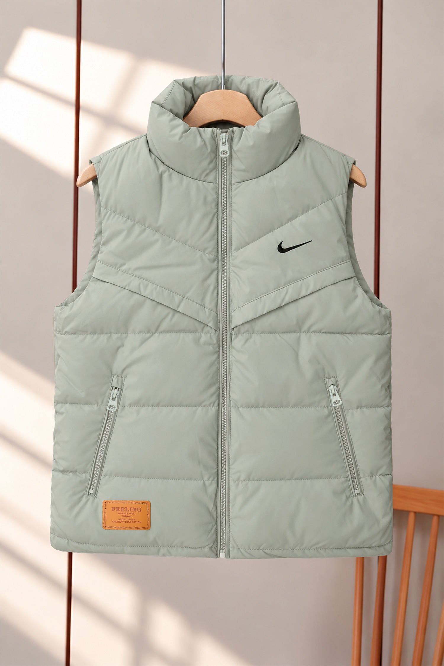 Nke Wind-Runner Imported Puffer Men's Gilet In Light Grey