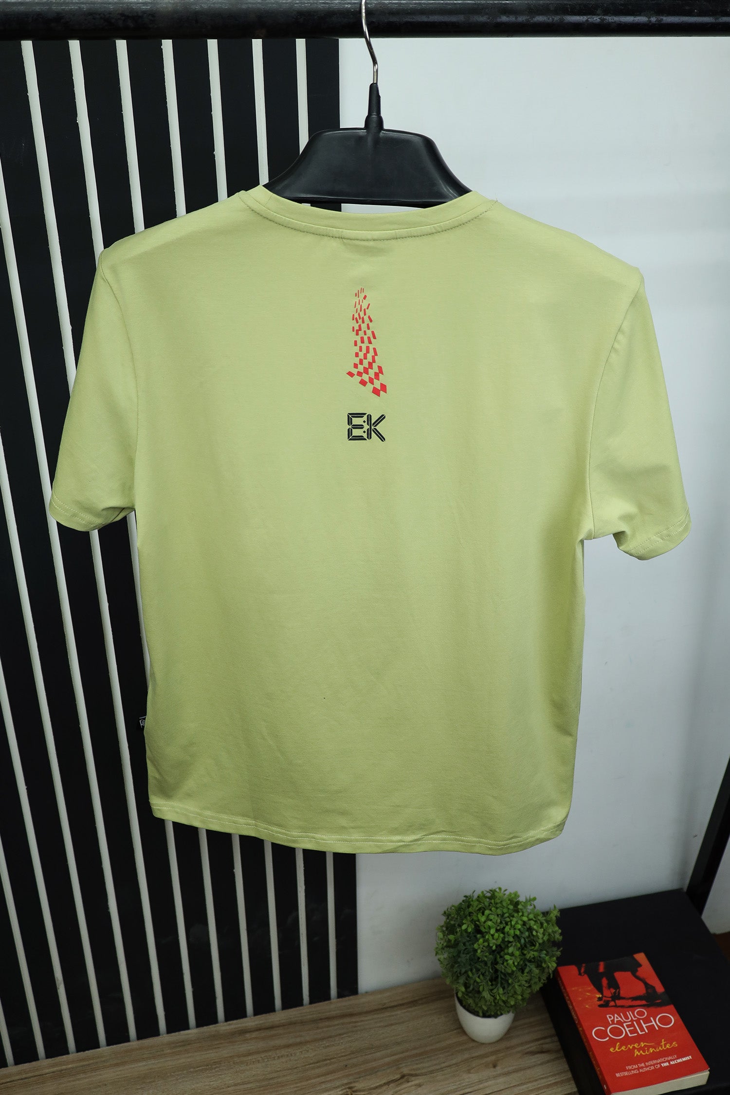 Nke Tick Logo Round Neck T-Shirt