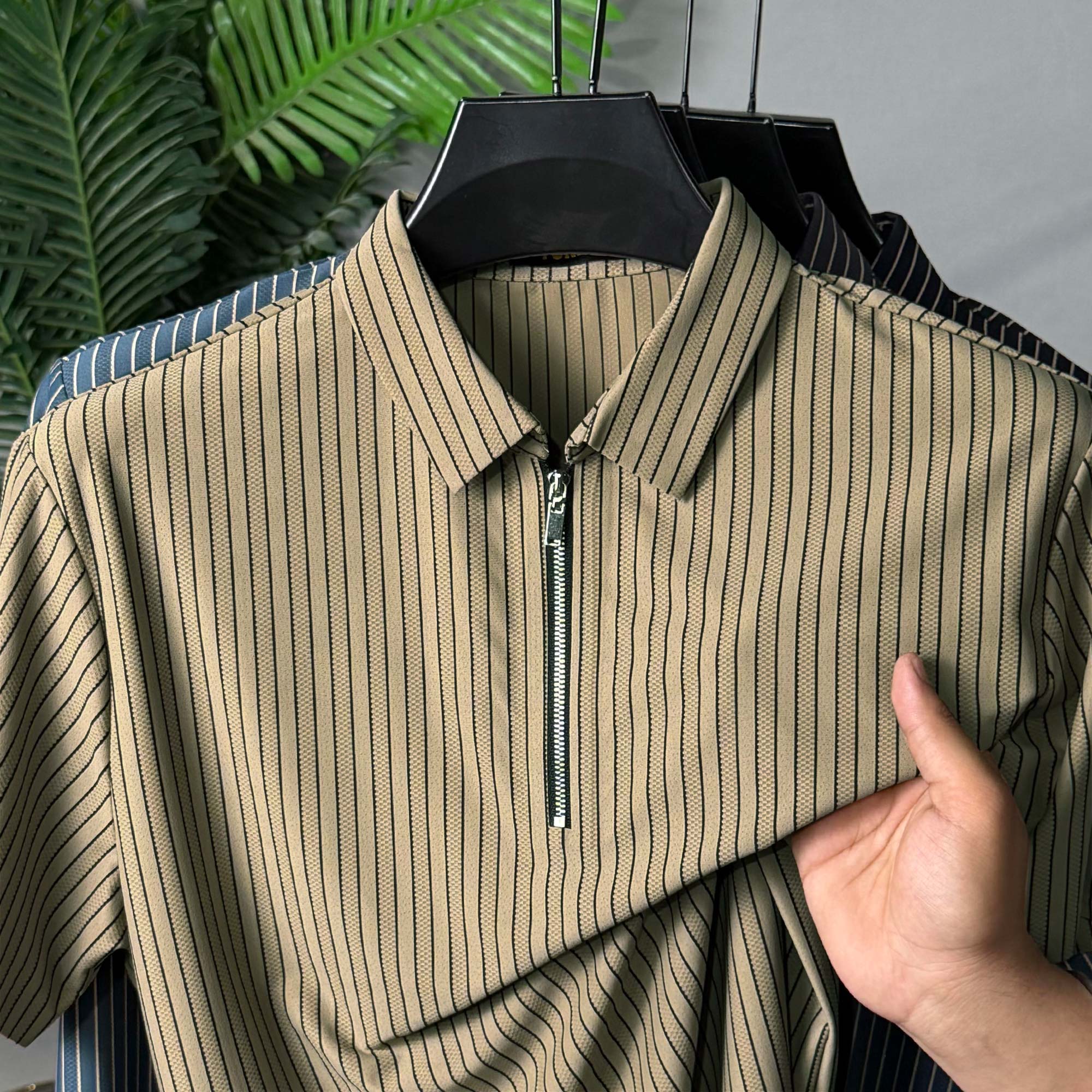 Turbo Quarter-Zip Neckline Style Polo T-Shirt