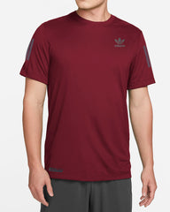 Imported Dry Fit Tee With Printed Logo In Maroon
