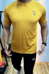 Dry Fit Crew Neck Tee With Undr Armor Reflector Logo In Mustard Yellow