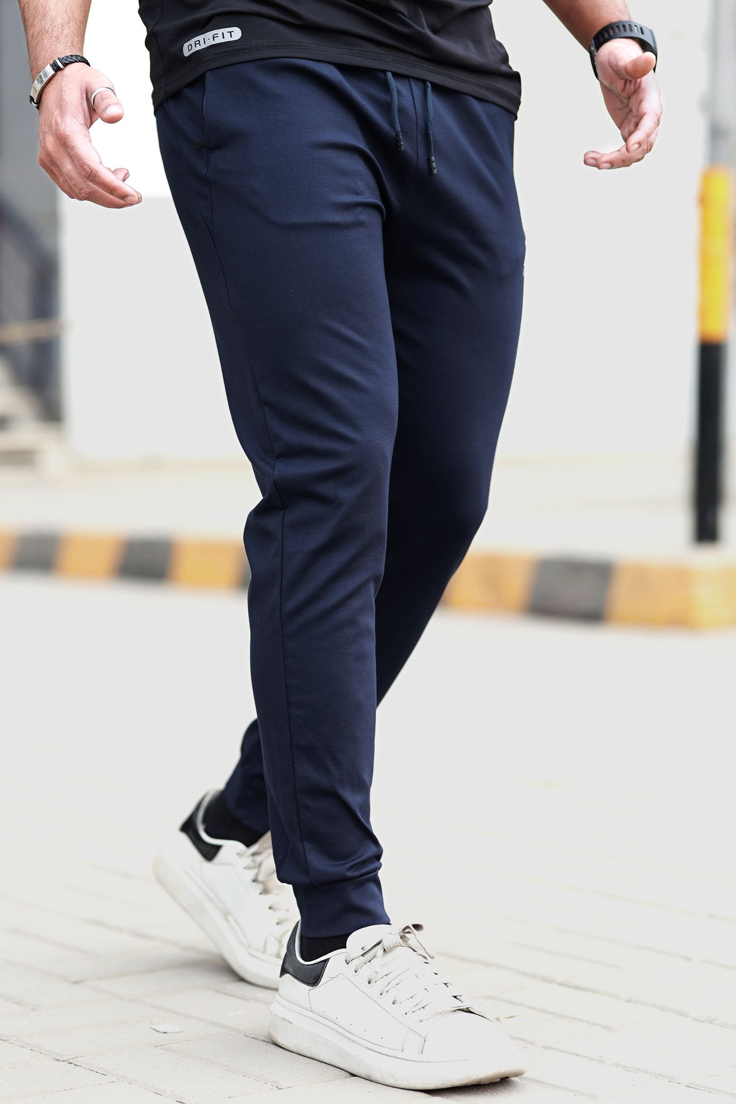 Armni Ea7 Reflective Training Men's Branded Trouser In Navy Blue