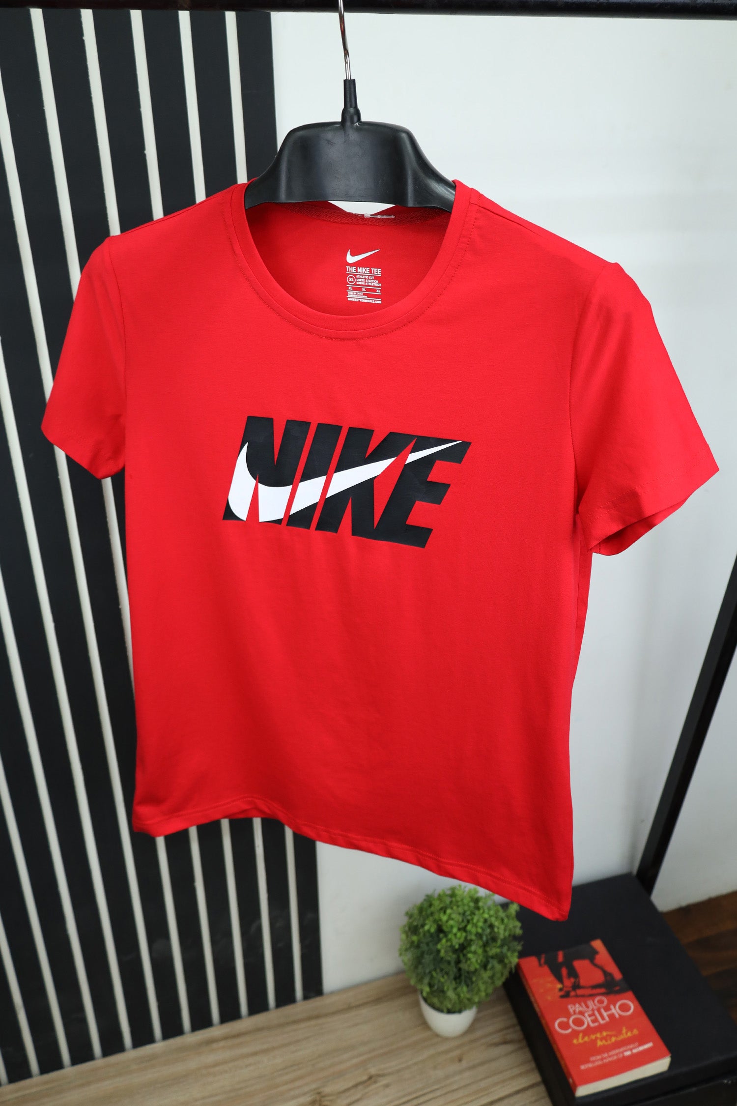 Nke Slogan Print Round Neck T-Shirt