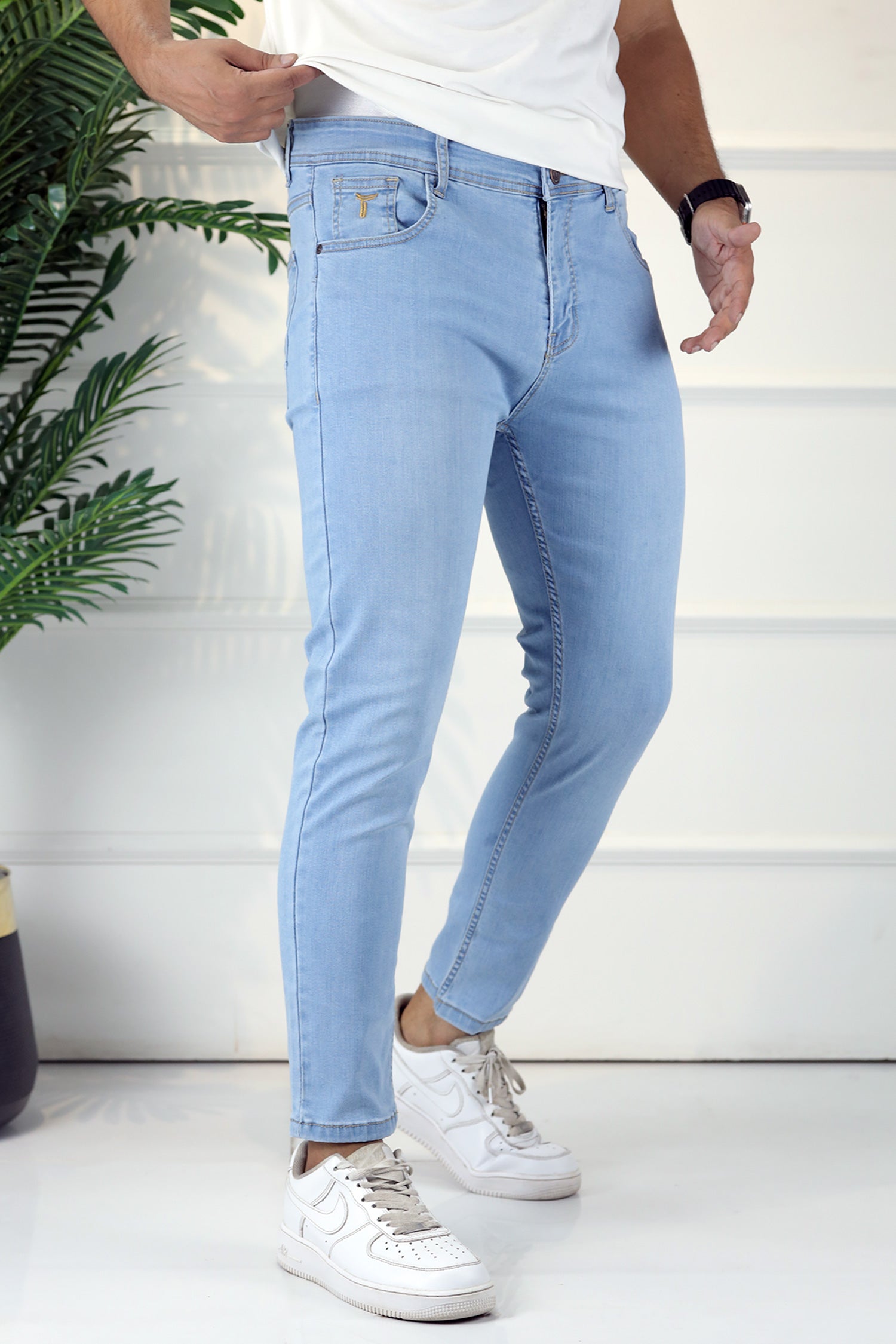 Essential Turbo Ankle Fit Jeans In Sky Blue