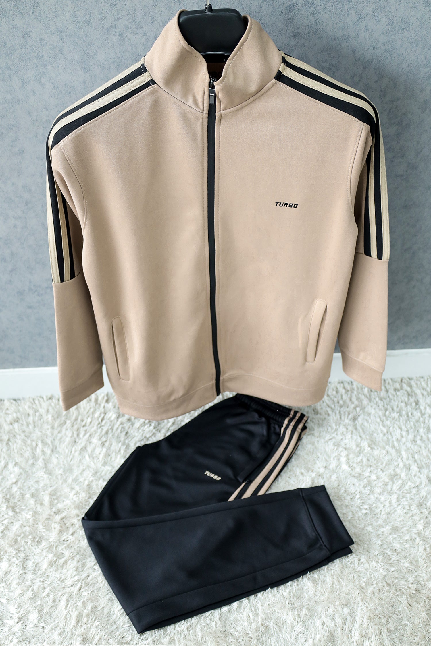 Turbo Stripe Style Men Zipper Tracksuit