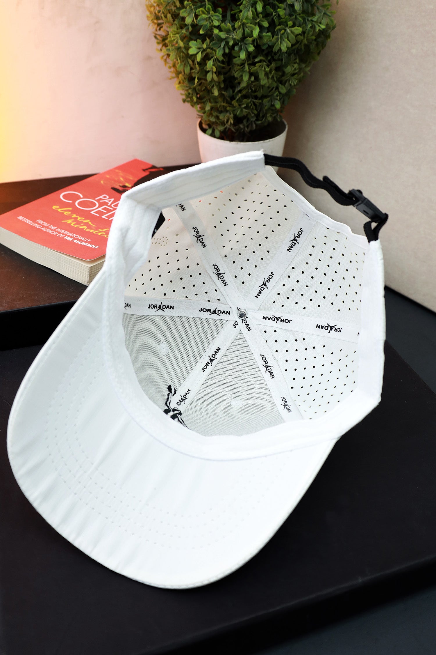 Jrdn Embroidered Logo Cotton Cap In White
