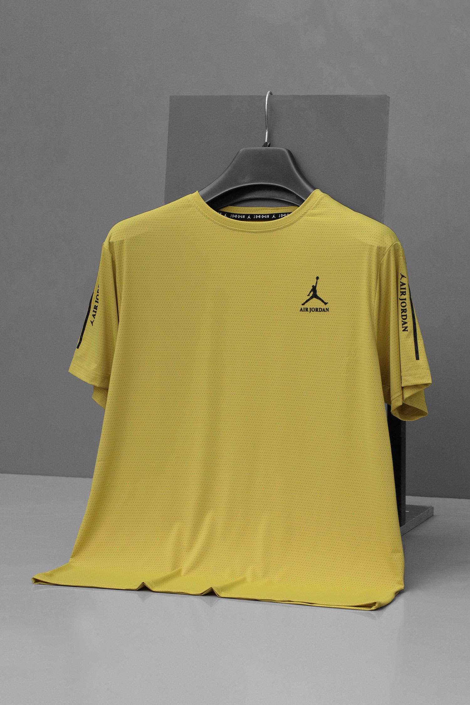 Jrdn Moisture-Wicking Round Neck Imp Dry-Fit Tee