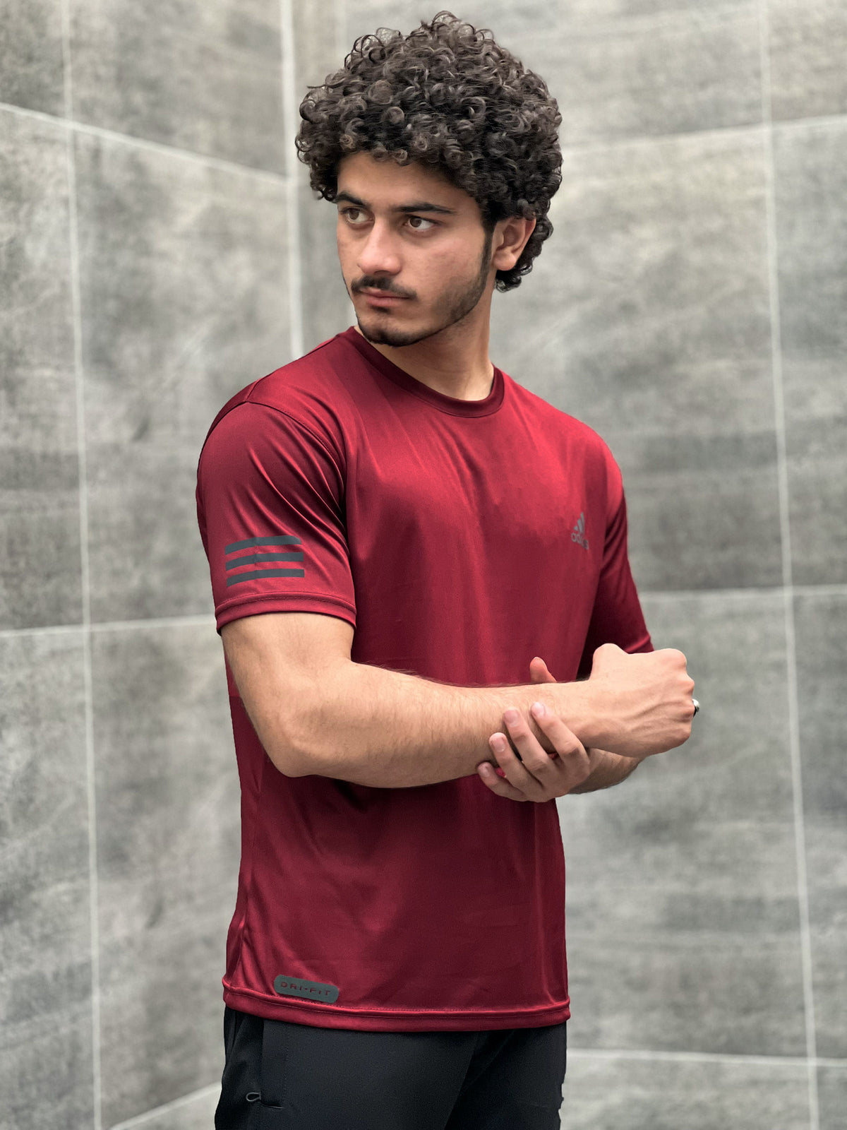 Dry Fit Tee With Printed Logo In Maroon