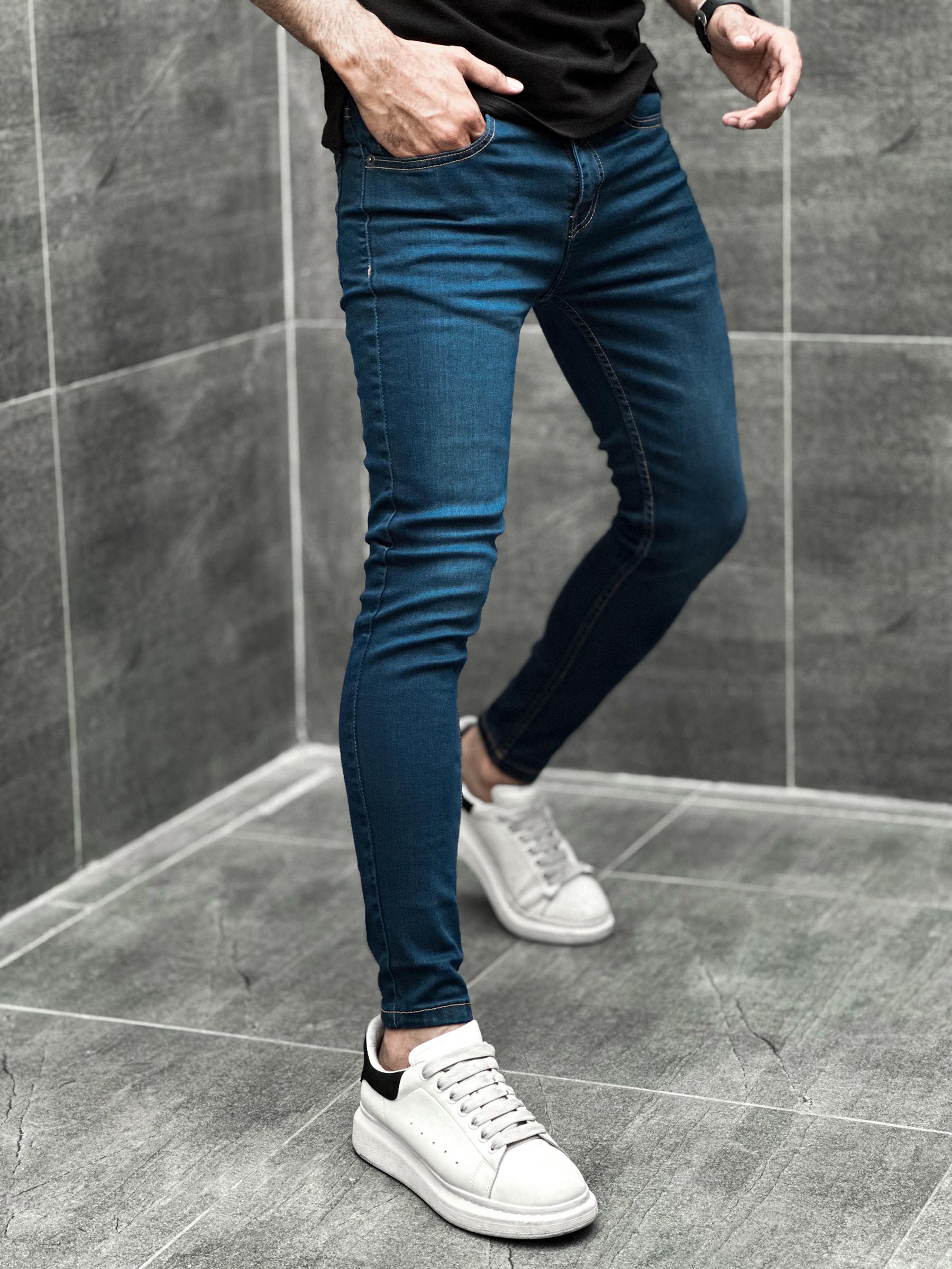 Turbo Back Pocket Logo Ankle Fit Jeans in Blue