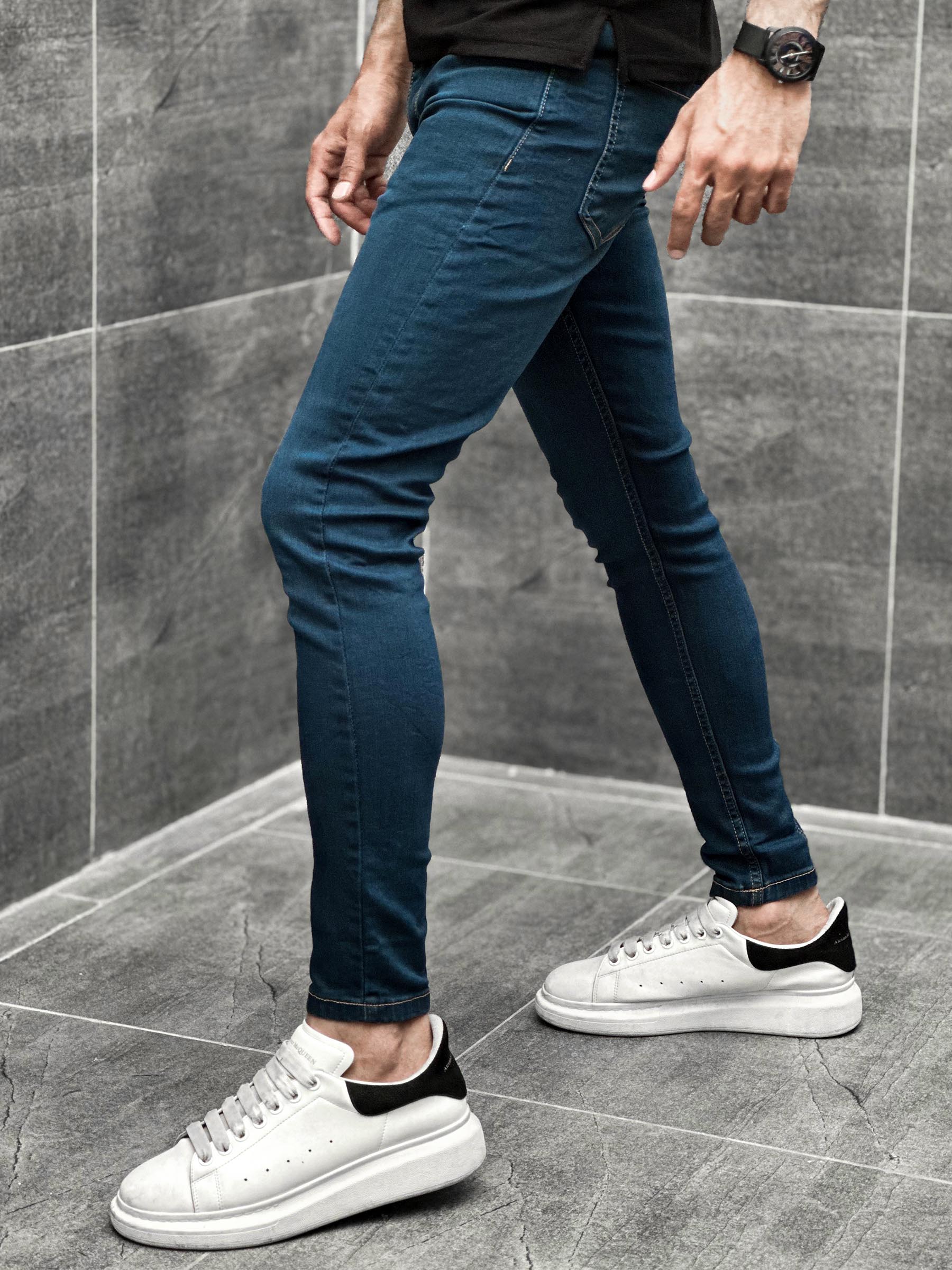 Turbo Back Pocket Logo Ankle Fit Jeans in Blue