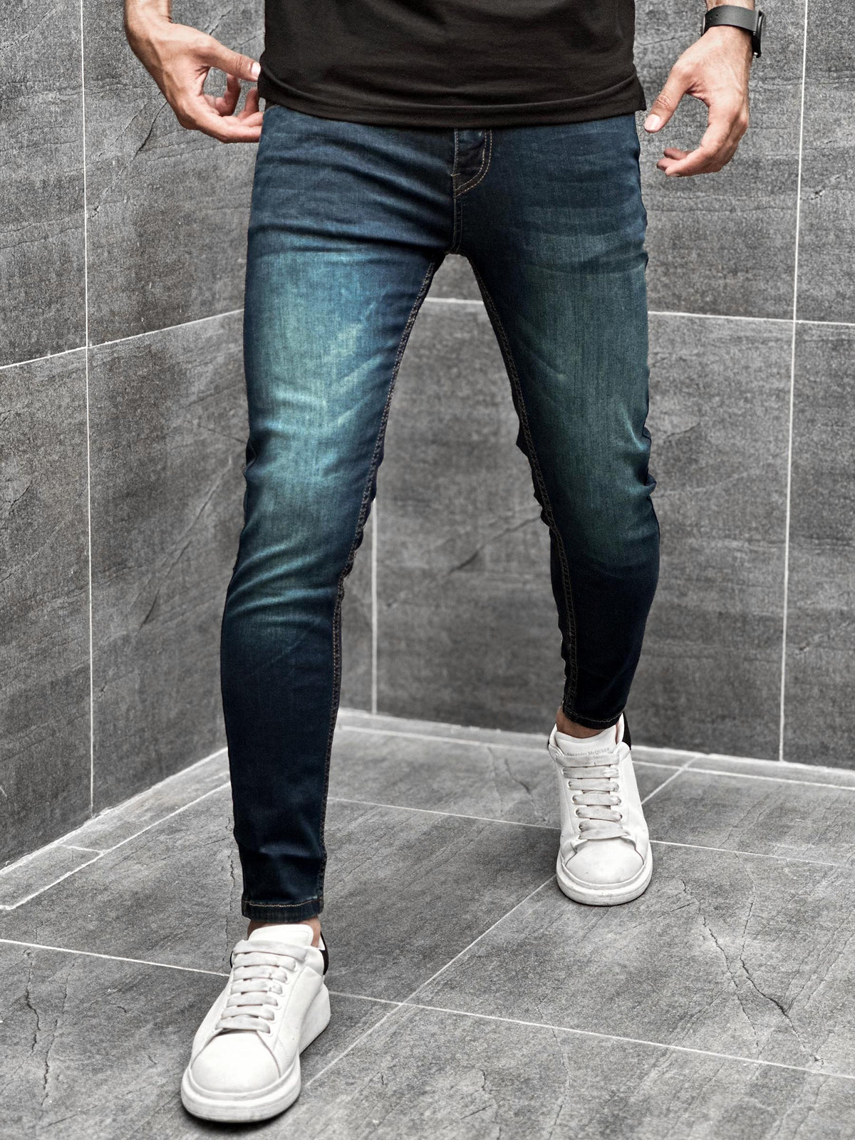 Turbo Back Pocket Logo Ankle Fit Jeans in Dirty Blue