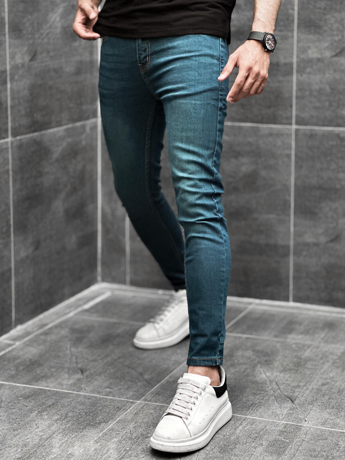 Turbo Back Pocket Logo Ankle Fit Jeans in Dirty Green